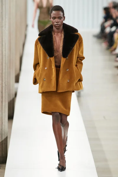 Look 6